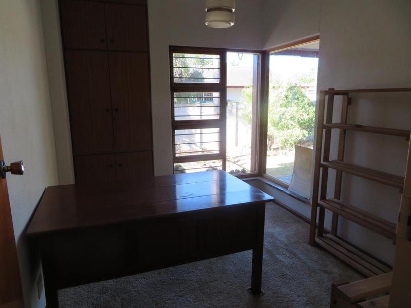 To Let 5 Bedroom Property for Rent in Mikro Park Western Cape